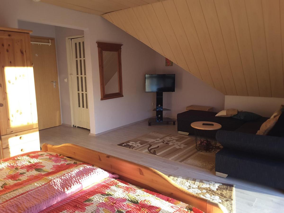 Die Ferienwohnung Lindenhof Zell an der Mosel Luaran gambar