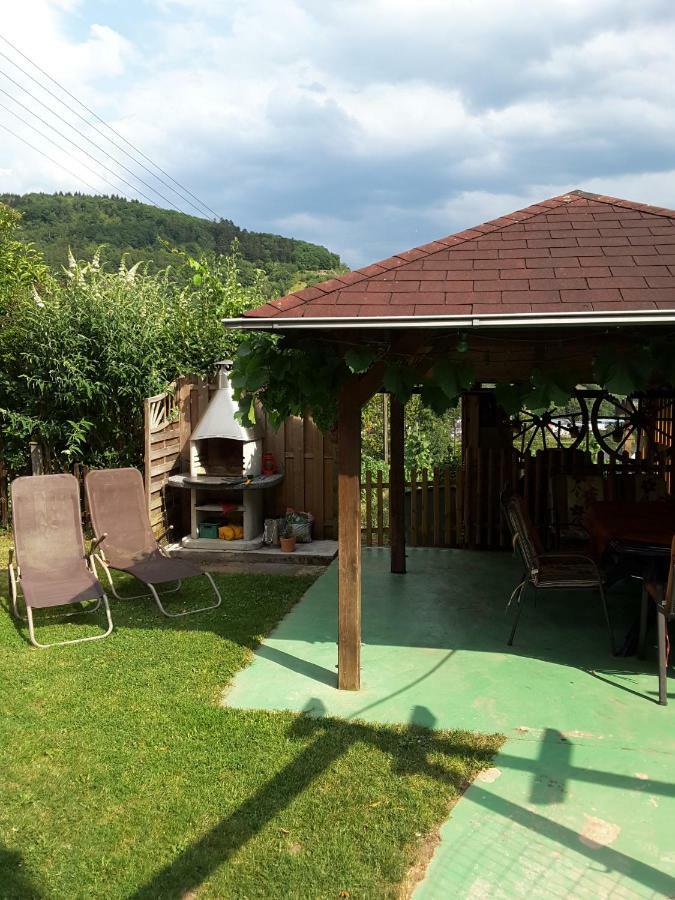 Die Ferienwohnung Lindenhof Zell an der Mosel Luaran gambar
